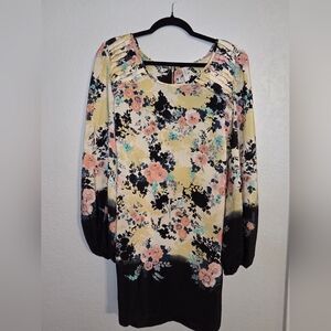 Xhilaration Cream Ruched 3/4 Sleeve Floral Dress